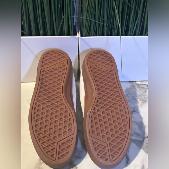 Kyle Walker Vanilla Vans - Picture 5 of 11